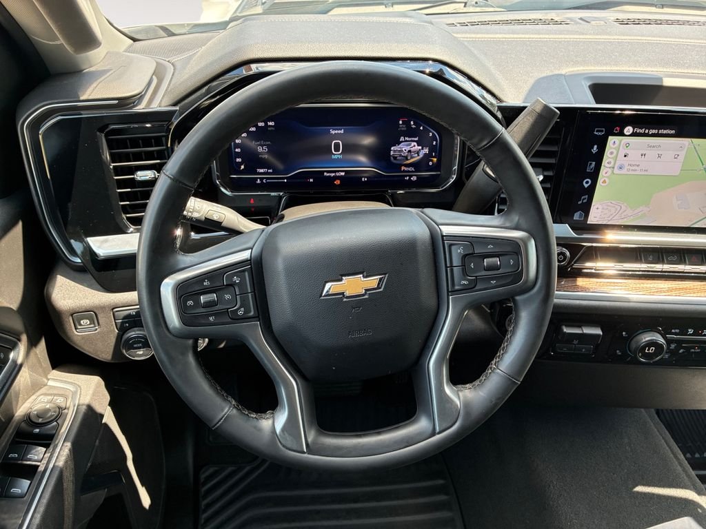 Used 2025 White Chevrolet LT image 12