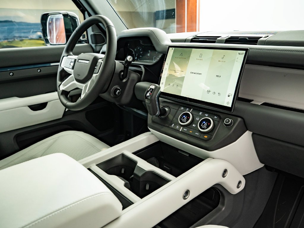 New 2026 Tasman Blue Land Rover X-Dynamic SE image 47