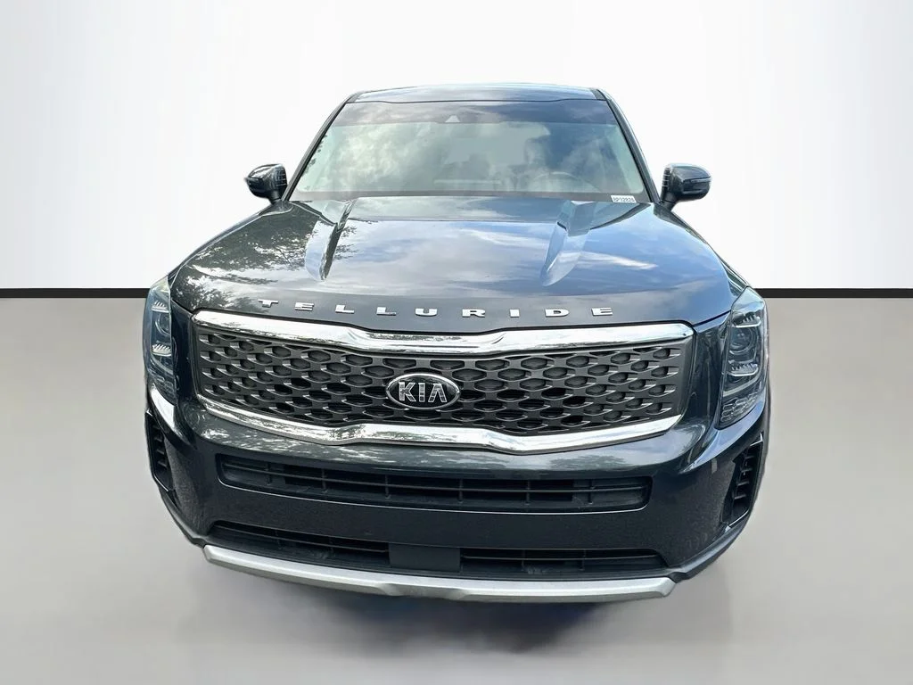 Used 2021 Grey Kia LX image 2
