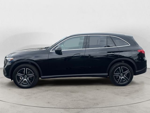 New 2026 Black Mercedes-Benz GLC 300 image 2