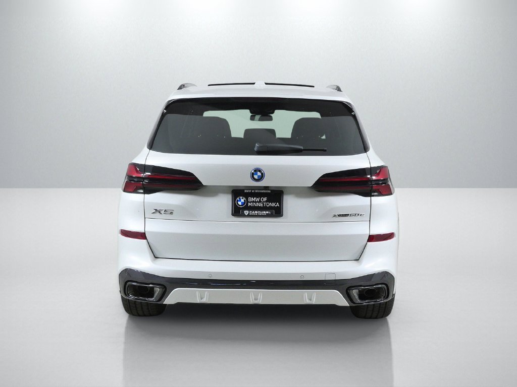 New 2026 Mineral White Metallic BMW xDrive50e image 10