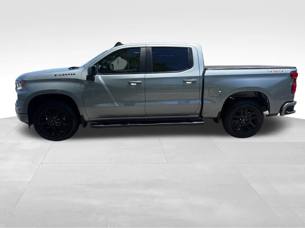 Used 2025 Gray Chevrolet RST image 3