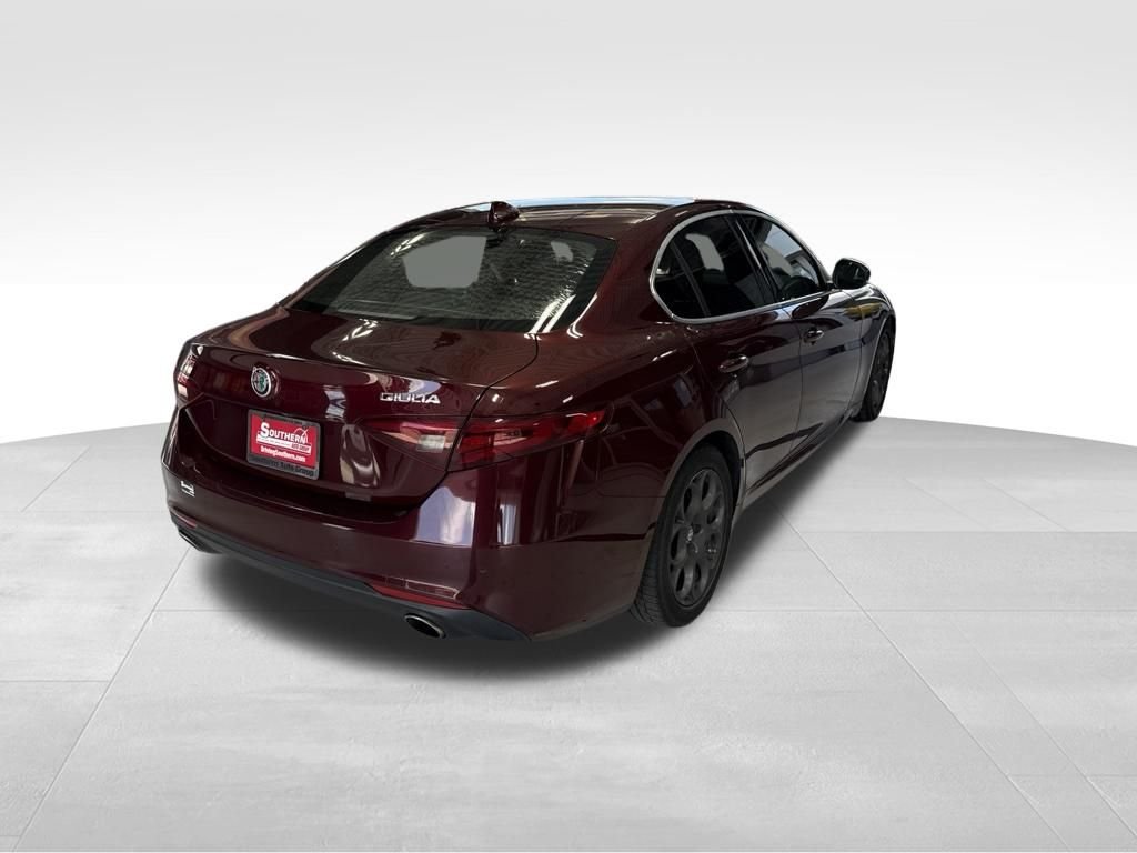 Used 2017 Red Alfa Romeo Base image 5