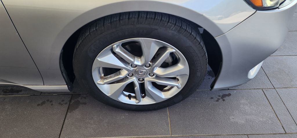 Used 2018  Honda LX 1.5T image 12