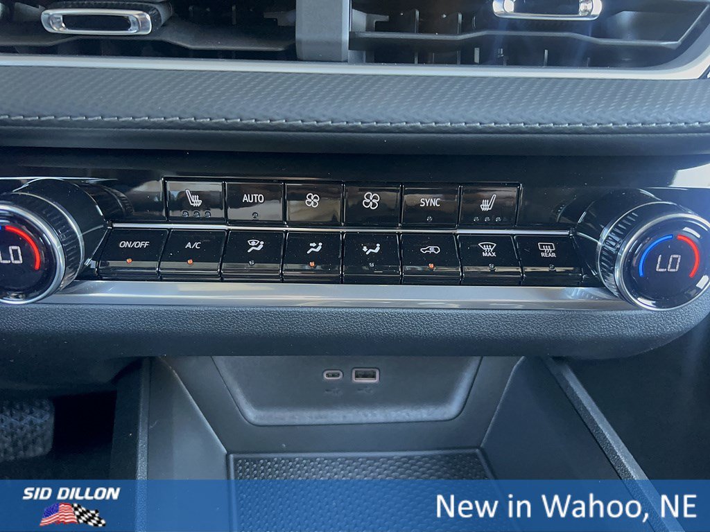 2027 Chevrolet Equinox LT - Photo 14