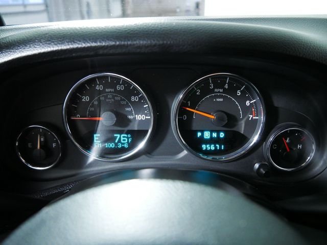 Used 2014 Gray Jeep Unlimited Rubicon image 32