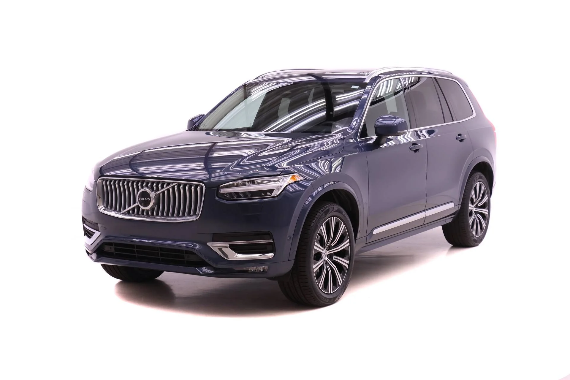 2023 Volvo XC90's photo