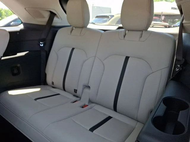 Used 2025 White Mazda Premium image 12