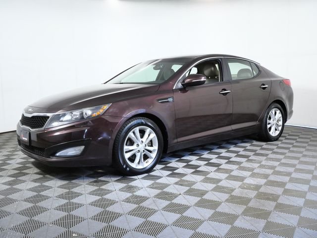 Used 2013 Red Kia EX image 5