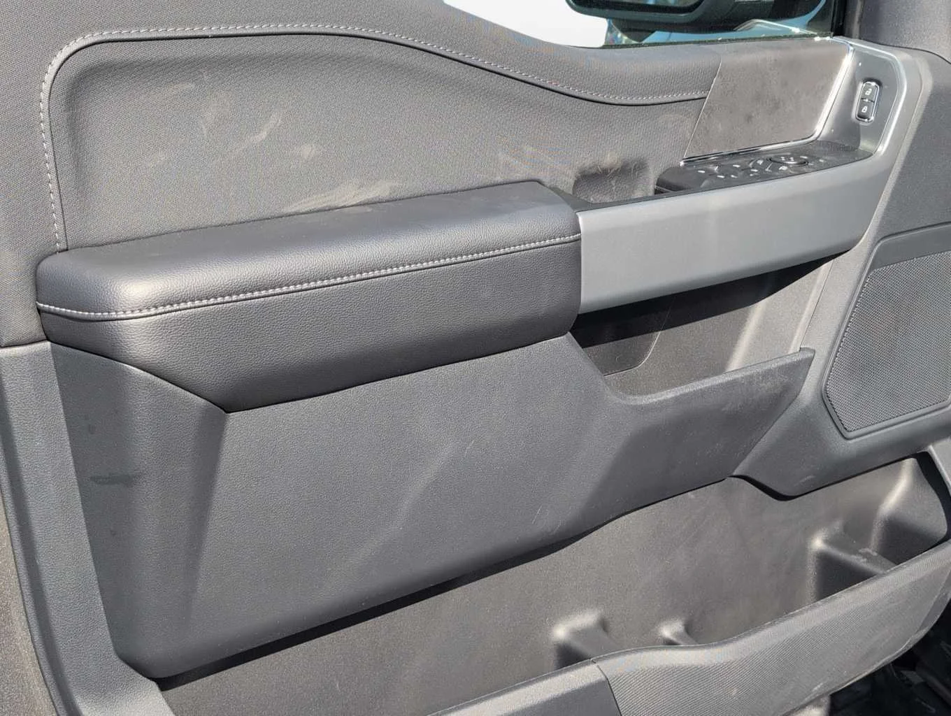 New 2026 Avalanche Ford XLT image 10
