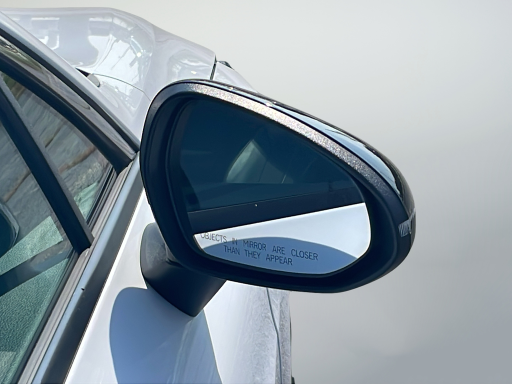 Used 2023 White Kia GT-Line image 39