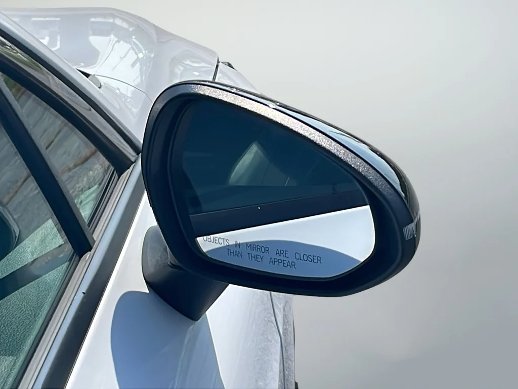 Used 2023 White Kia GT-Line image 39