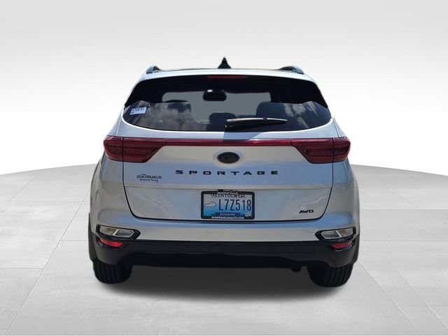 Used 2022 Silver Kia Nightfall image 4