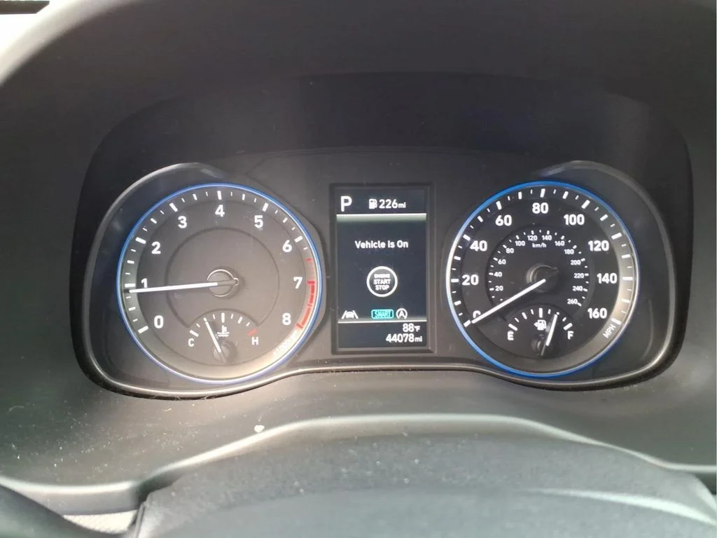 Used 2023 White Hyundai SEL image 22