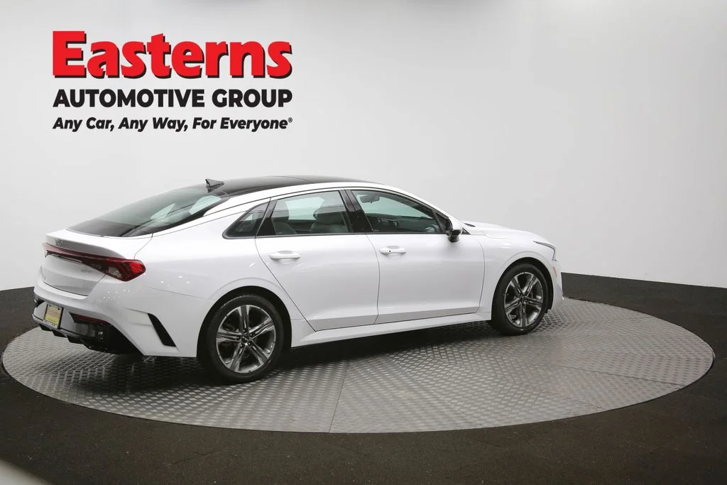 Used 2022 White Kia EX image 42