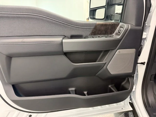 New 2026 Oxford White Ford F-250® Lariat® image 30