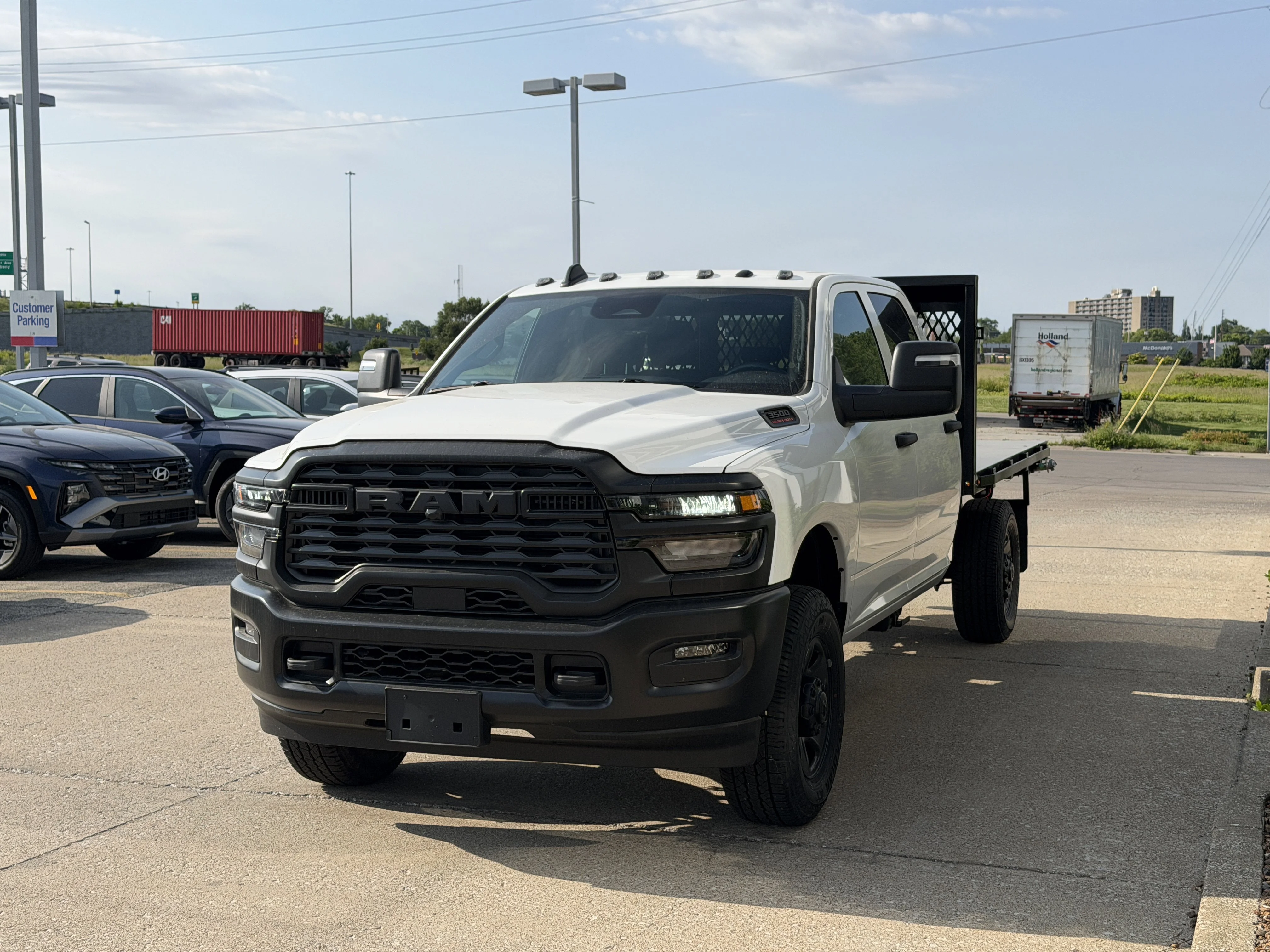 2026 RAM 3500 Chassis Tradesman - Photo 14
