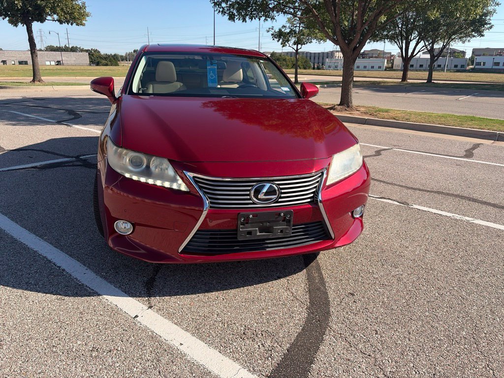 Used 2013  Lexus 350 image 7