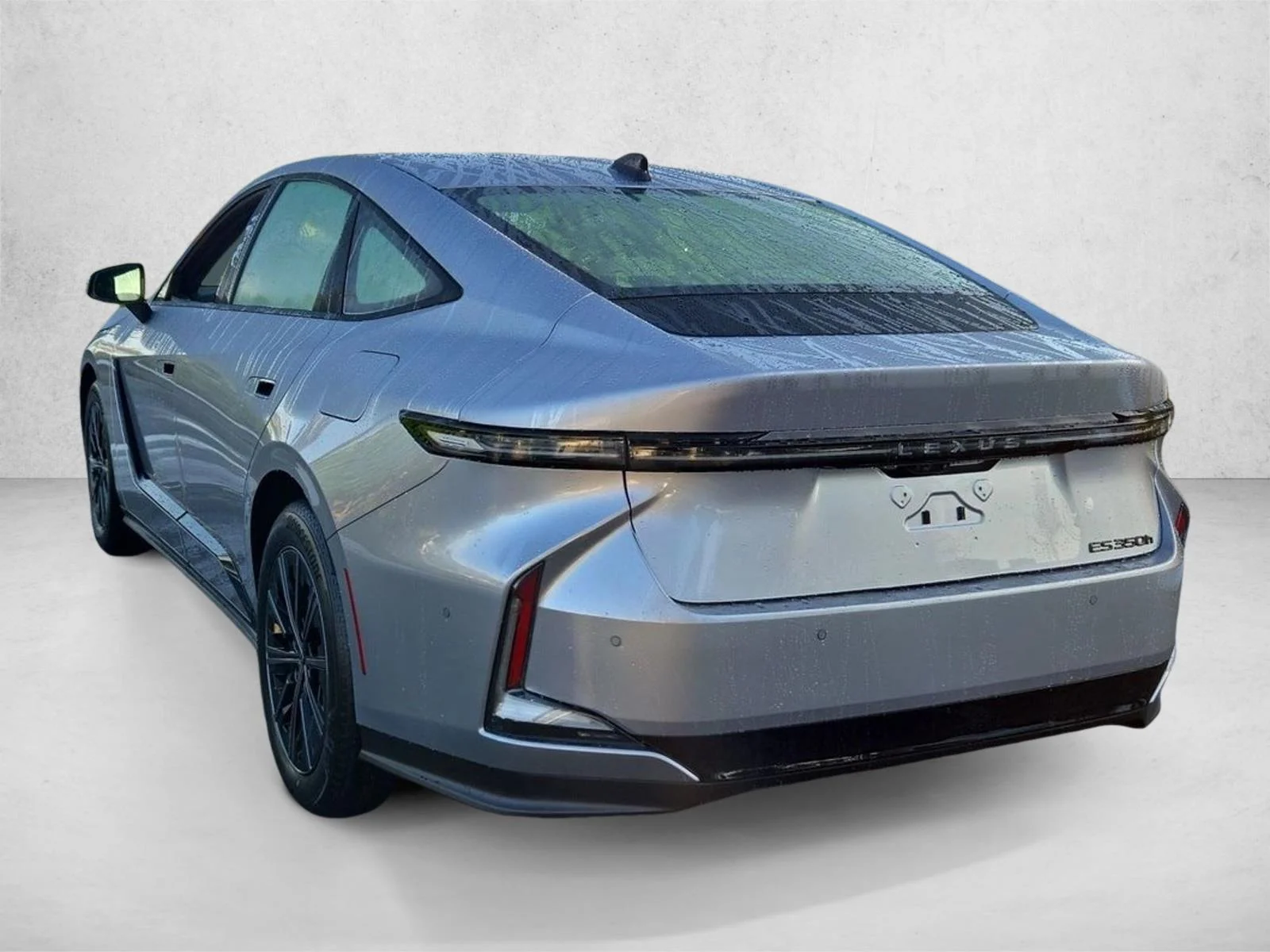 New 2026 Iridium Lexus ES 350h PREMIUM+ image 9