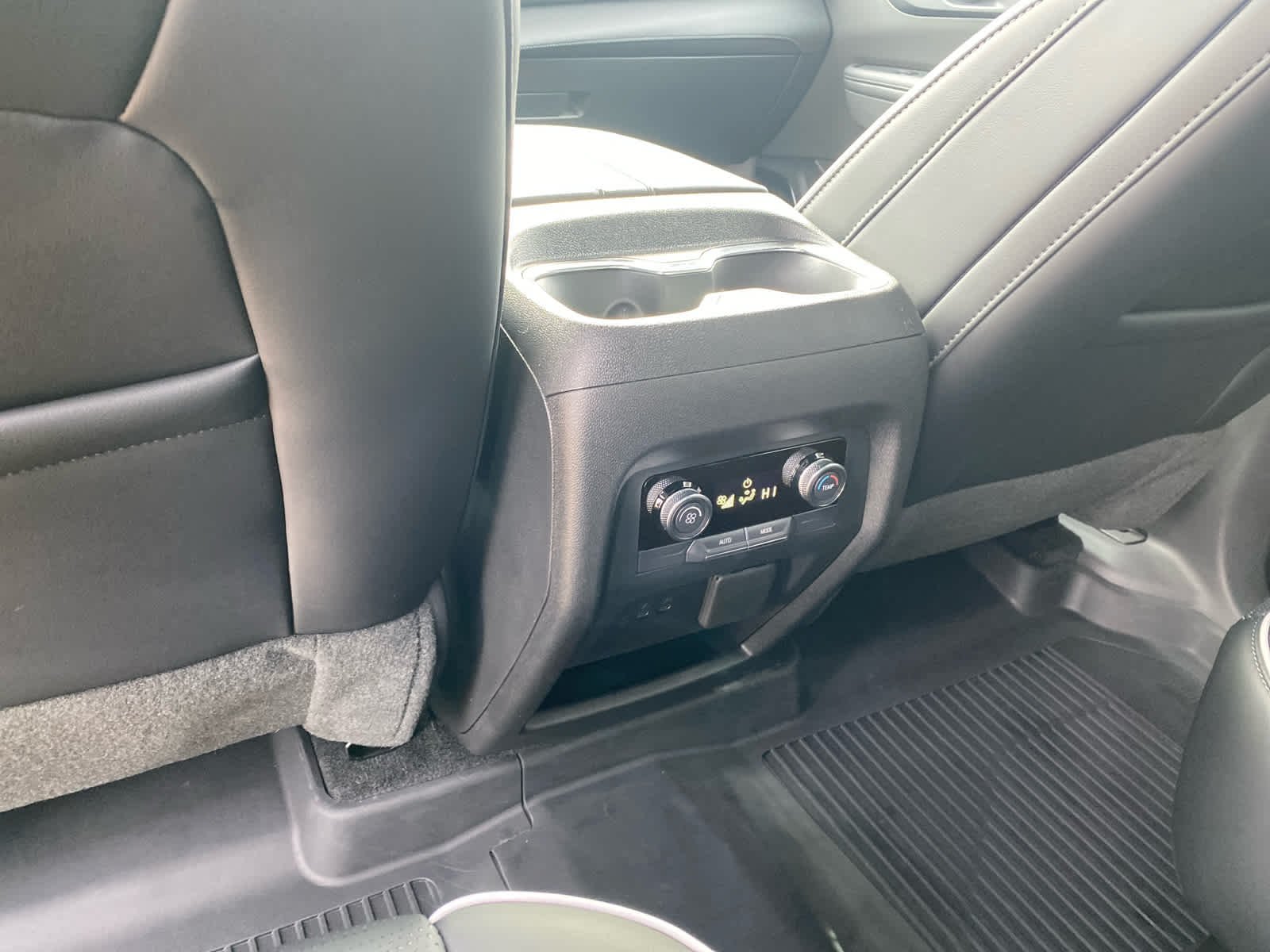 2026 Buick Enclave Sport Touring - Photo 29