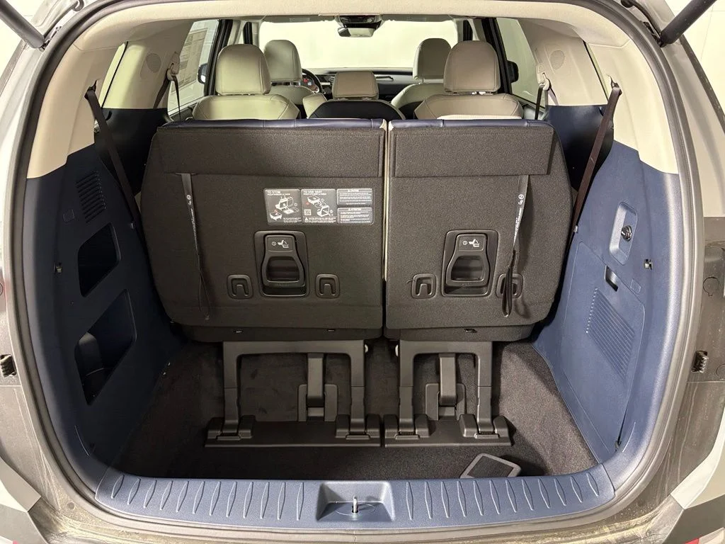 New 2026 Ceramic Silver Kia EX image 41