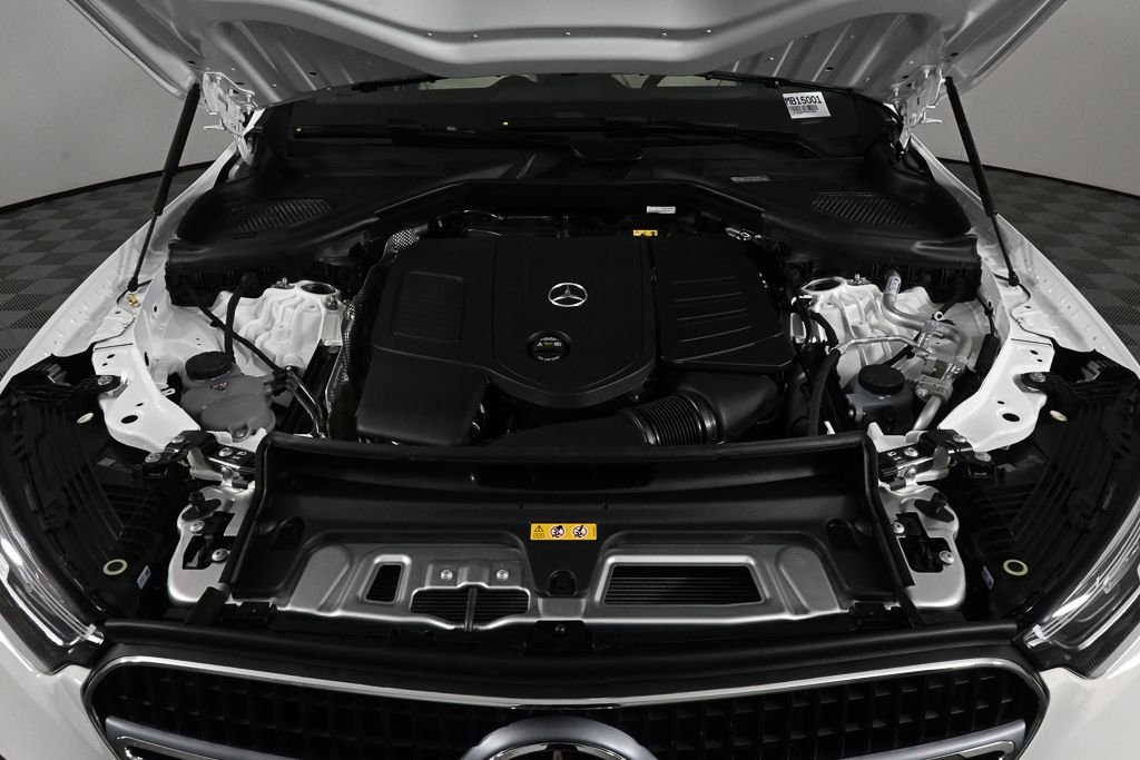 New 2026 Polar White Mercedes-Benz GLC 300 image 32
