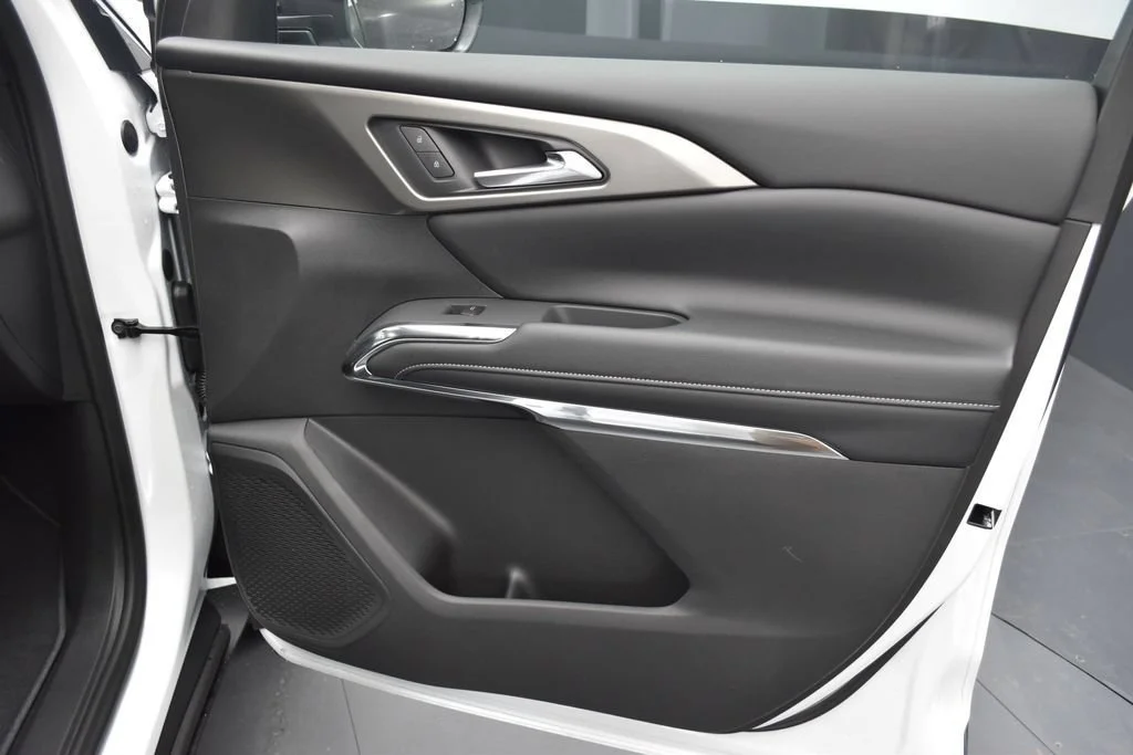 New 2026 Summit White Chevrolet LT image 35