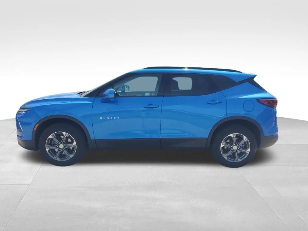 Used 2024 Blue Chevrolet LT image 2