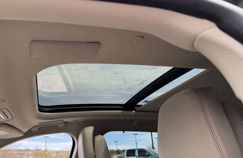 Used 2022 Blue Lincoln Reserve image 16