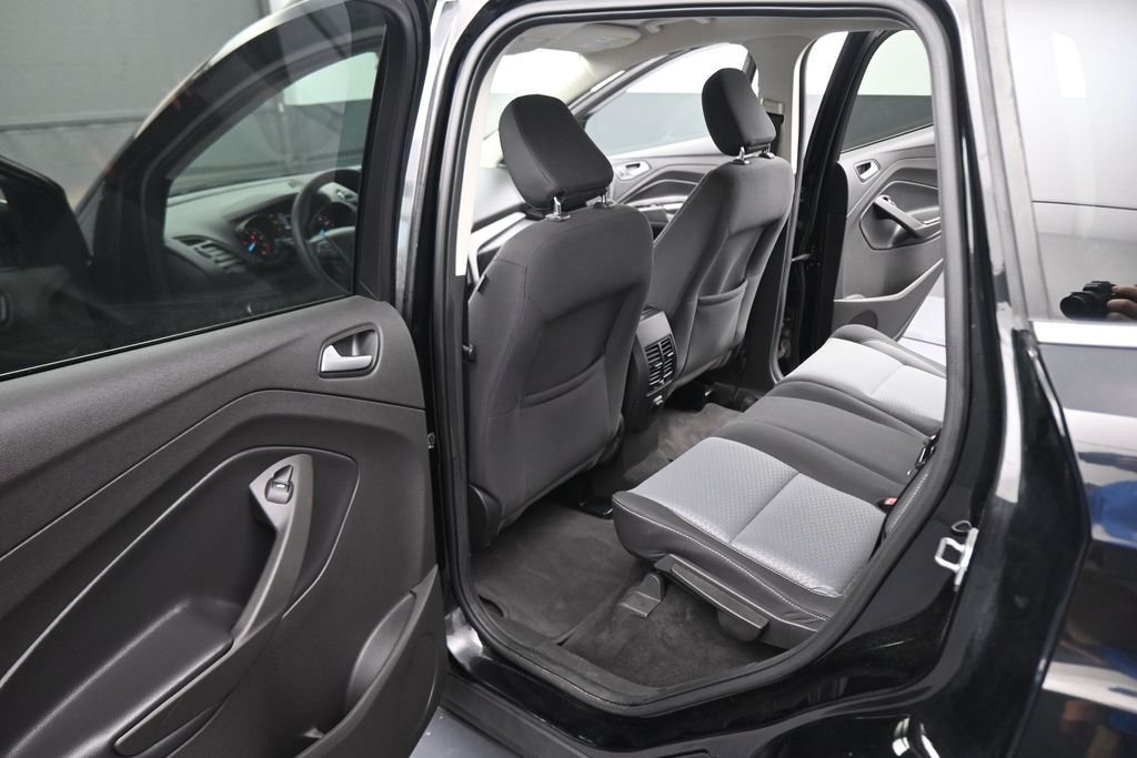 Used 2018 Black Ford SE image 41