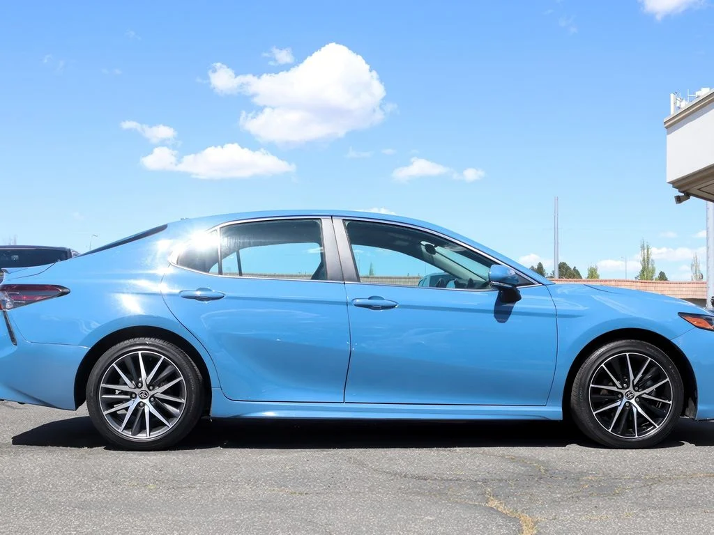 2024 Toyota Camry SE - Photo 8