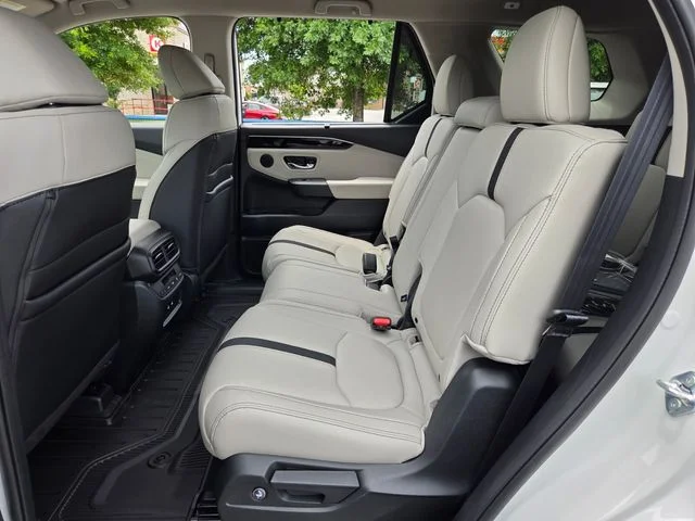 New 2026 Platinum White Pearl Honda EX-L image 9