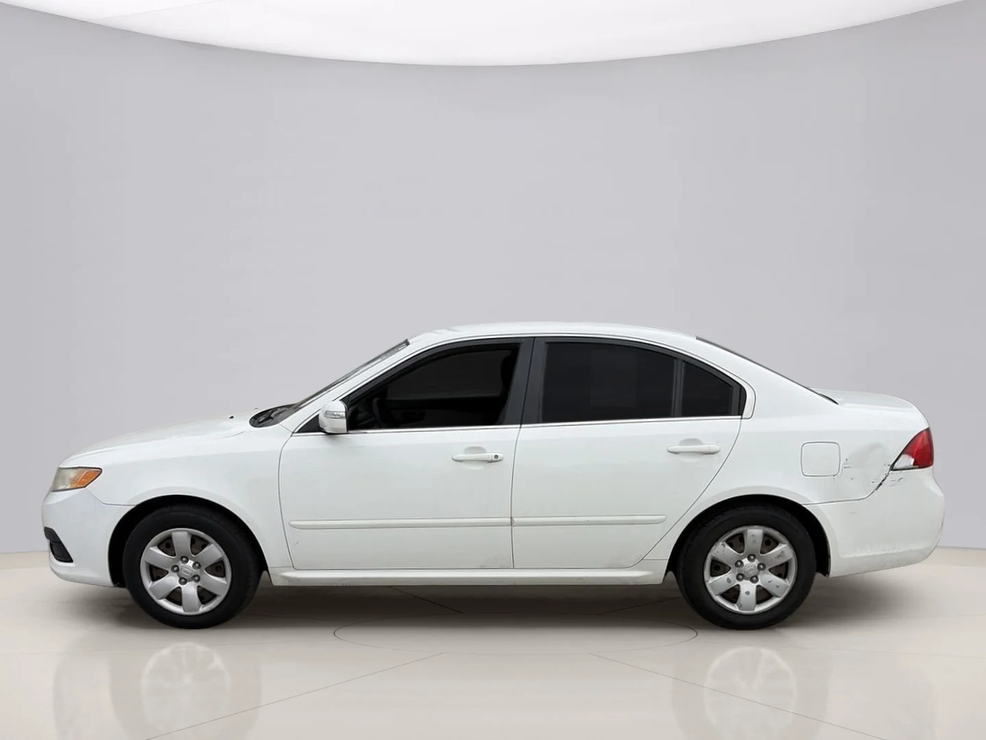 Used 2010 White Kia LX image 5
