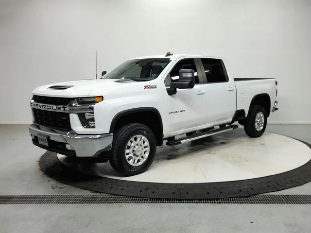 Used 2023 White Chevrolet LT image 4