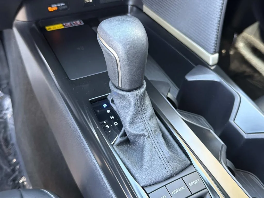 Used 2026 Ice Cap Toyota SE image 15