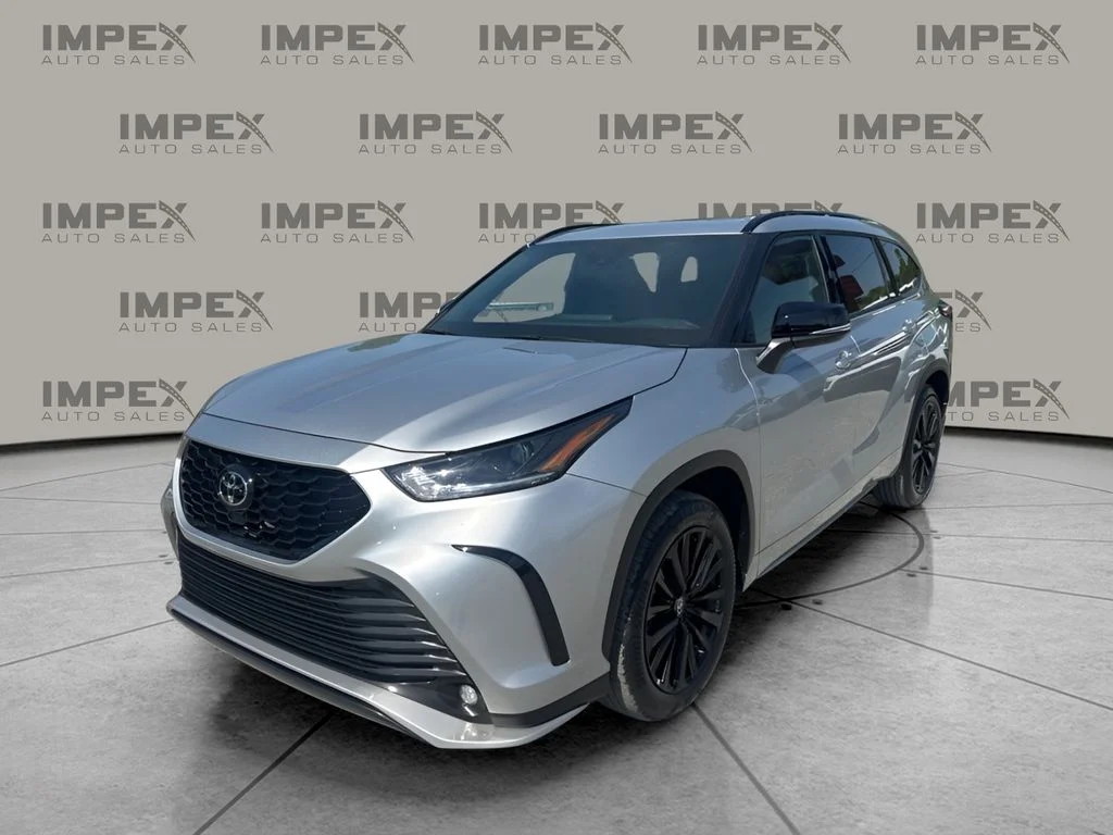 Used 2025 Gray Toyota XSE image 1