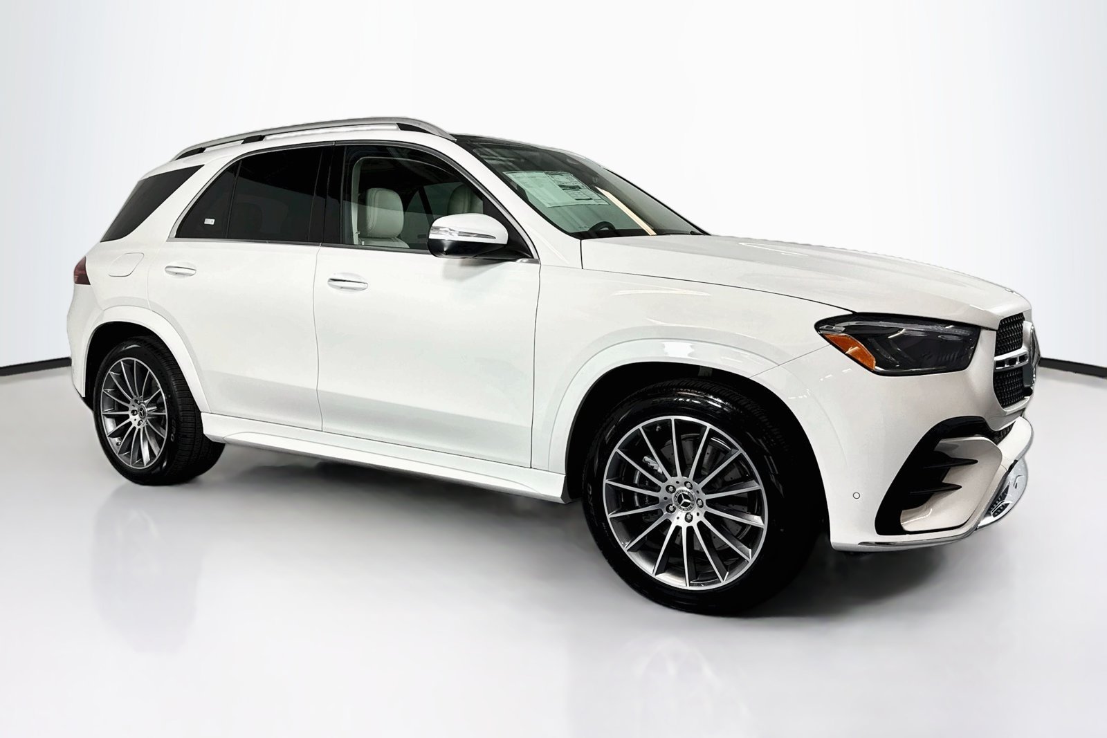 New 2026 Polar White Mercedes-Benz GLE 350 image 3