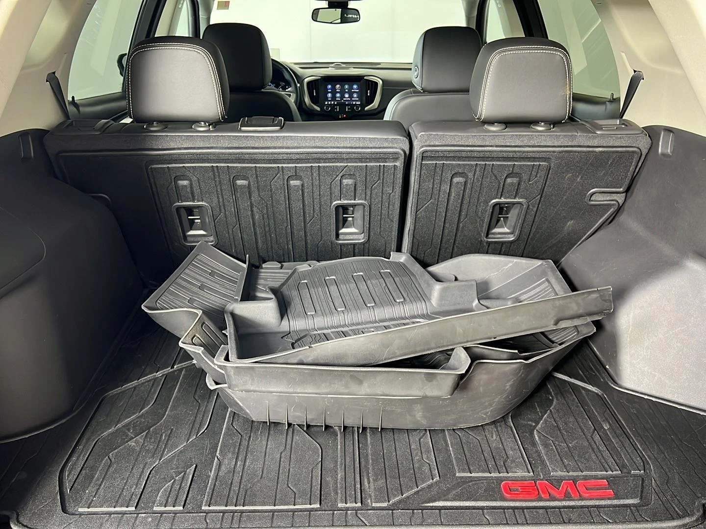 Used 2023 Ebony Twilight Metallic GMC Denali image 25
