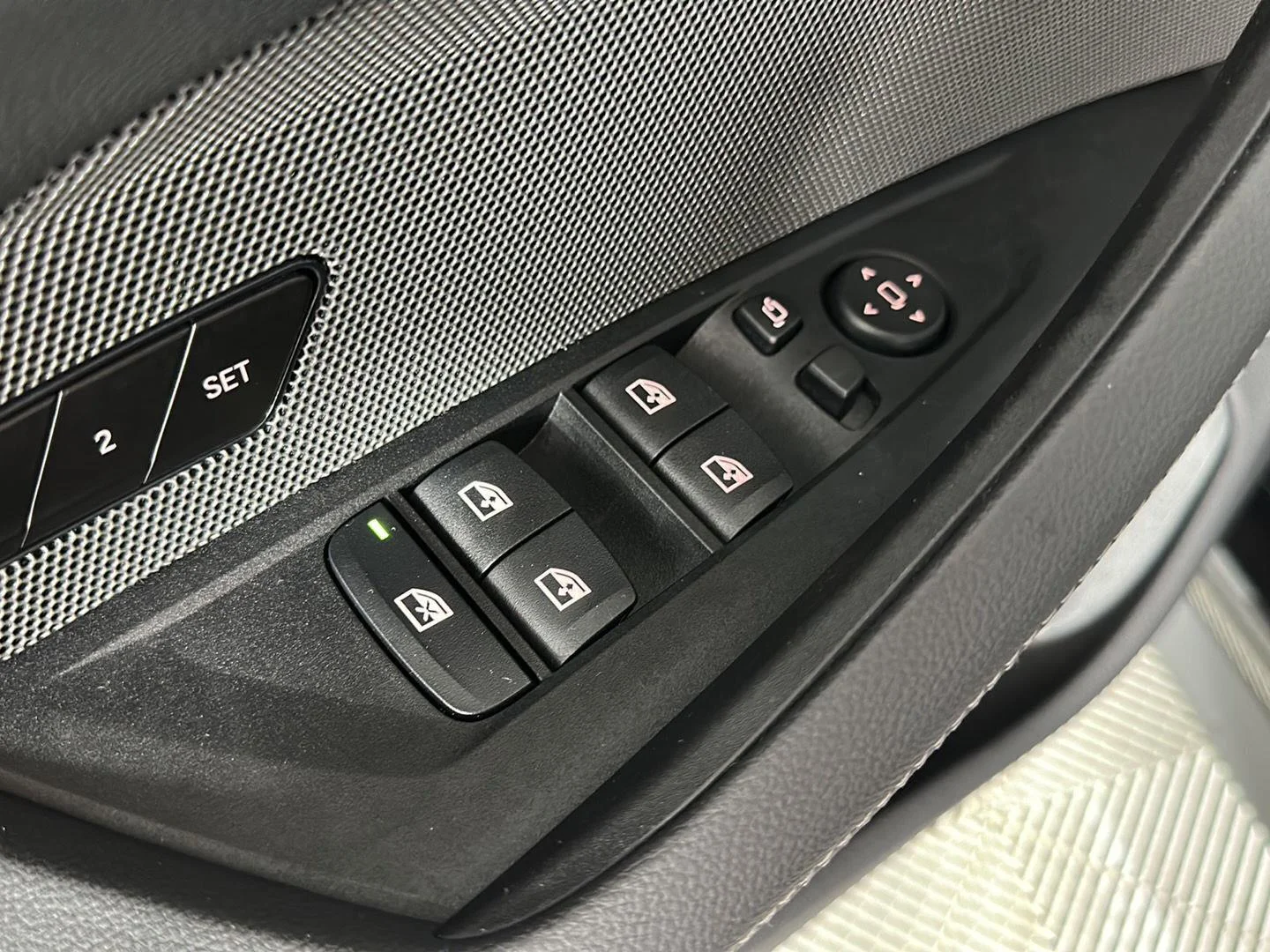 Used 2024 Black Sapphire Metallic BMW M440i xDrive image 8
