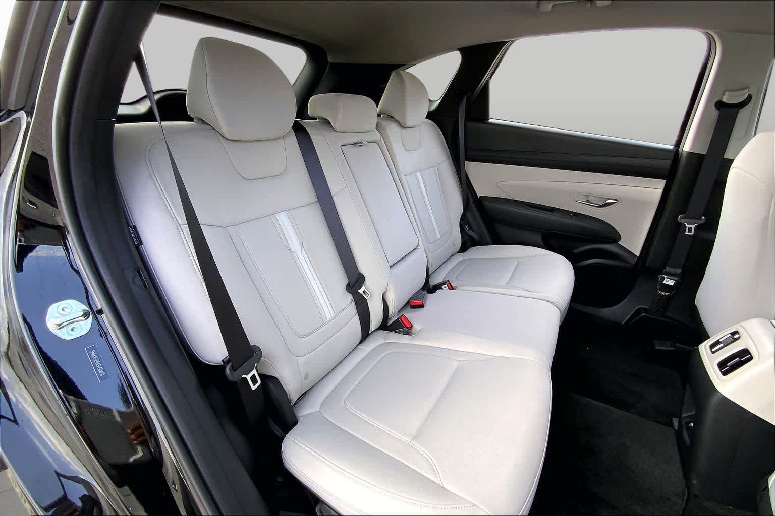 Used 2025 Phantom Black Hyundai SEL image 19