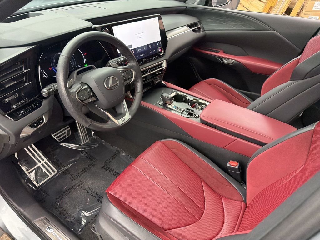 2024 Lexus RX Hybrid 500h - Photo 11