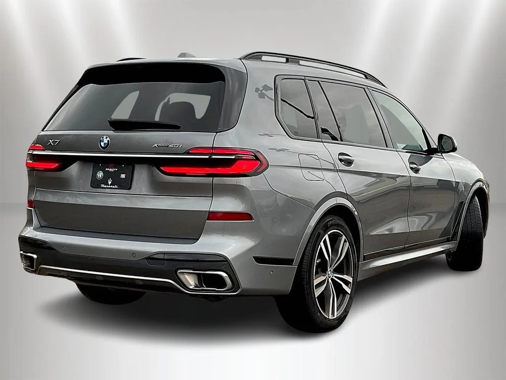 Used 2024 Gray Metallic BMW xDrive40i image 6