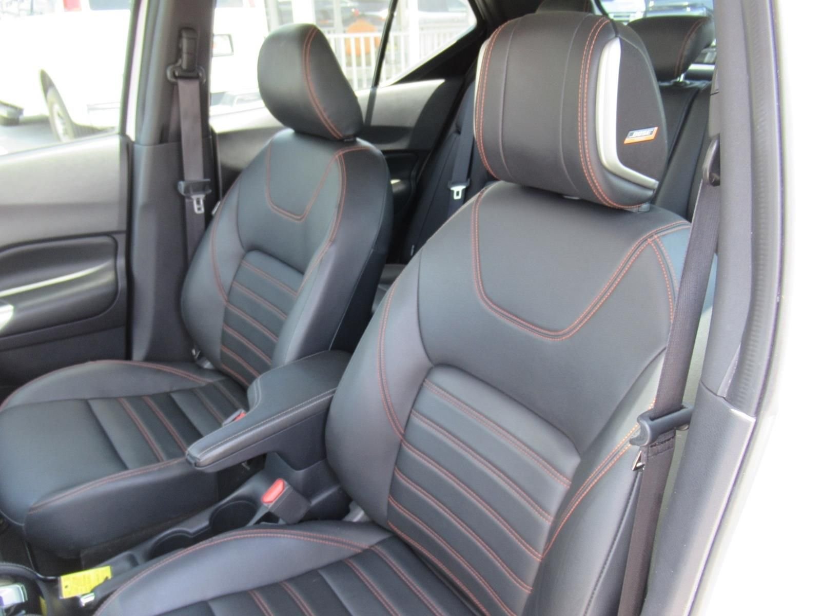 Used 2020 White Nissan SR image 18