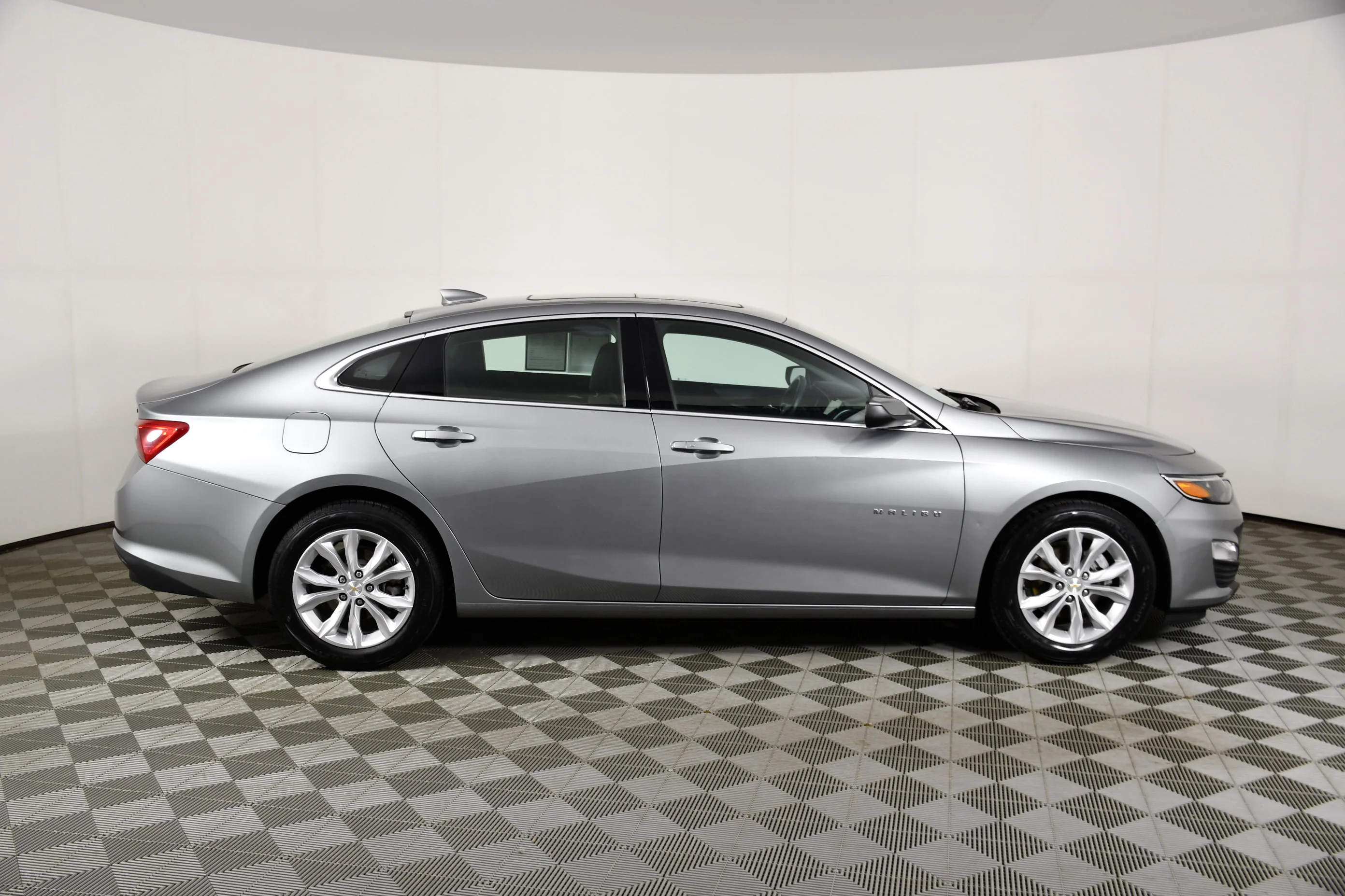 Used 2024 Sterling Gray Metallic Chevrolet LT image 5