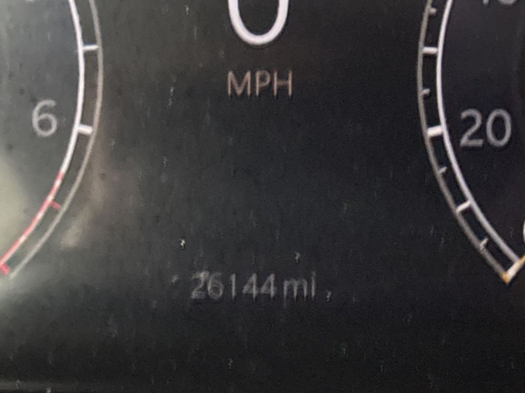 Used 2023 Velvet Jeep Limited image 18