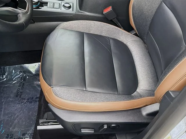 Used 2023 Silver Metallic Ford Outer Banks image 19