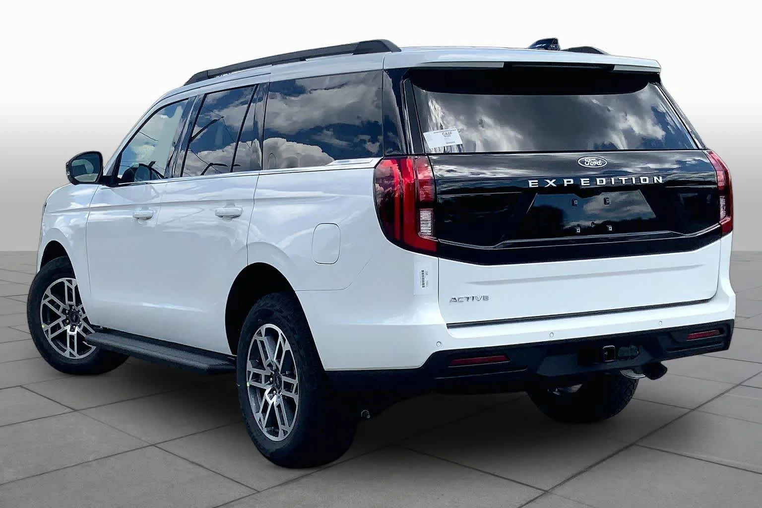 New 2026 Star White Metallic Tri-Coat Ford Active image 3