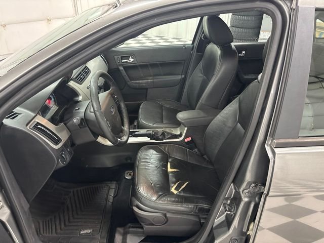 2010 Ford Focus SEL - Photo 6