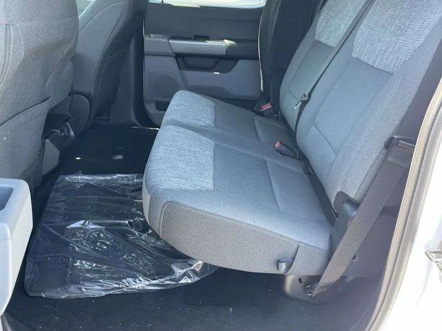 New 2026 Oxford White Ford XLT image 4