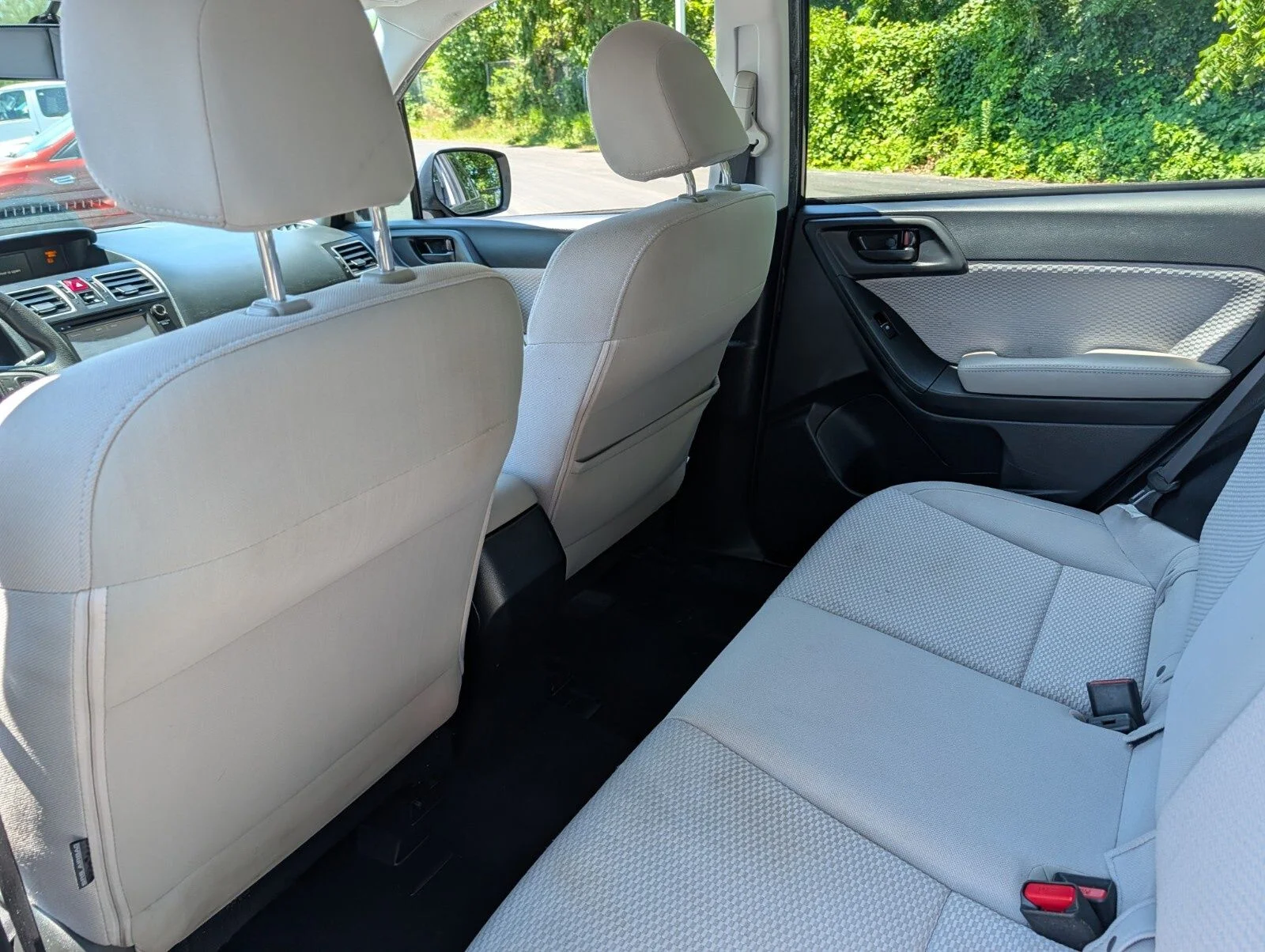 Used 2018 Gray Subaru 2.5i image 16